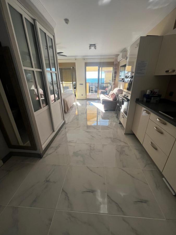 Beachfront Apartment - Sea Views - Marbella Exterior foto